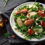 Körtés-diós őszi saláta Garden Gourmet pirított falatokkal