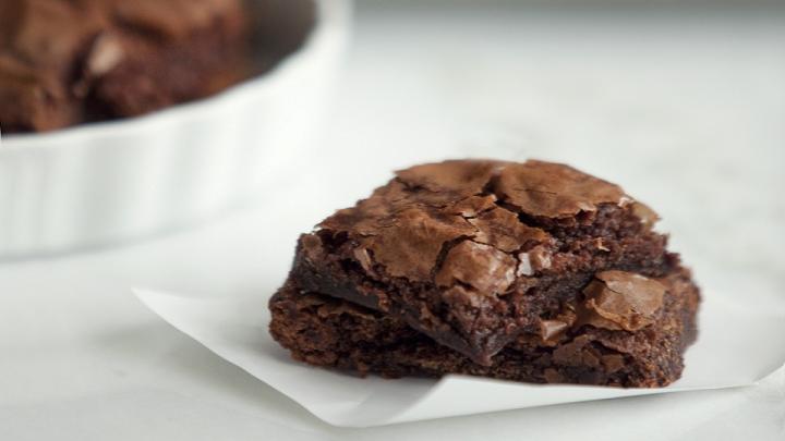 Kívül roppanós, belül puha csokis brownie keksz